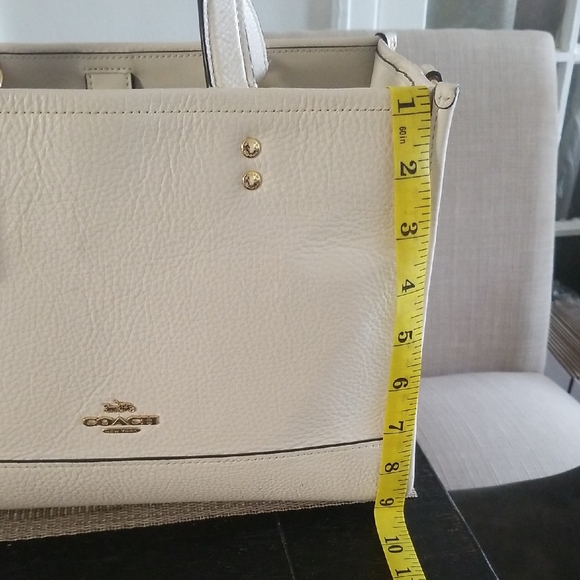 Coach Cream Leather Tote with Gold Accents BEAUTIFUL❤ - Picture 8 of 13